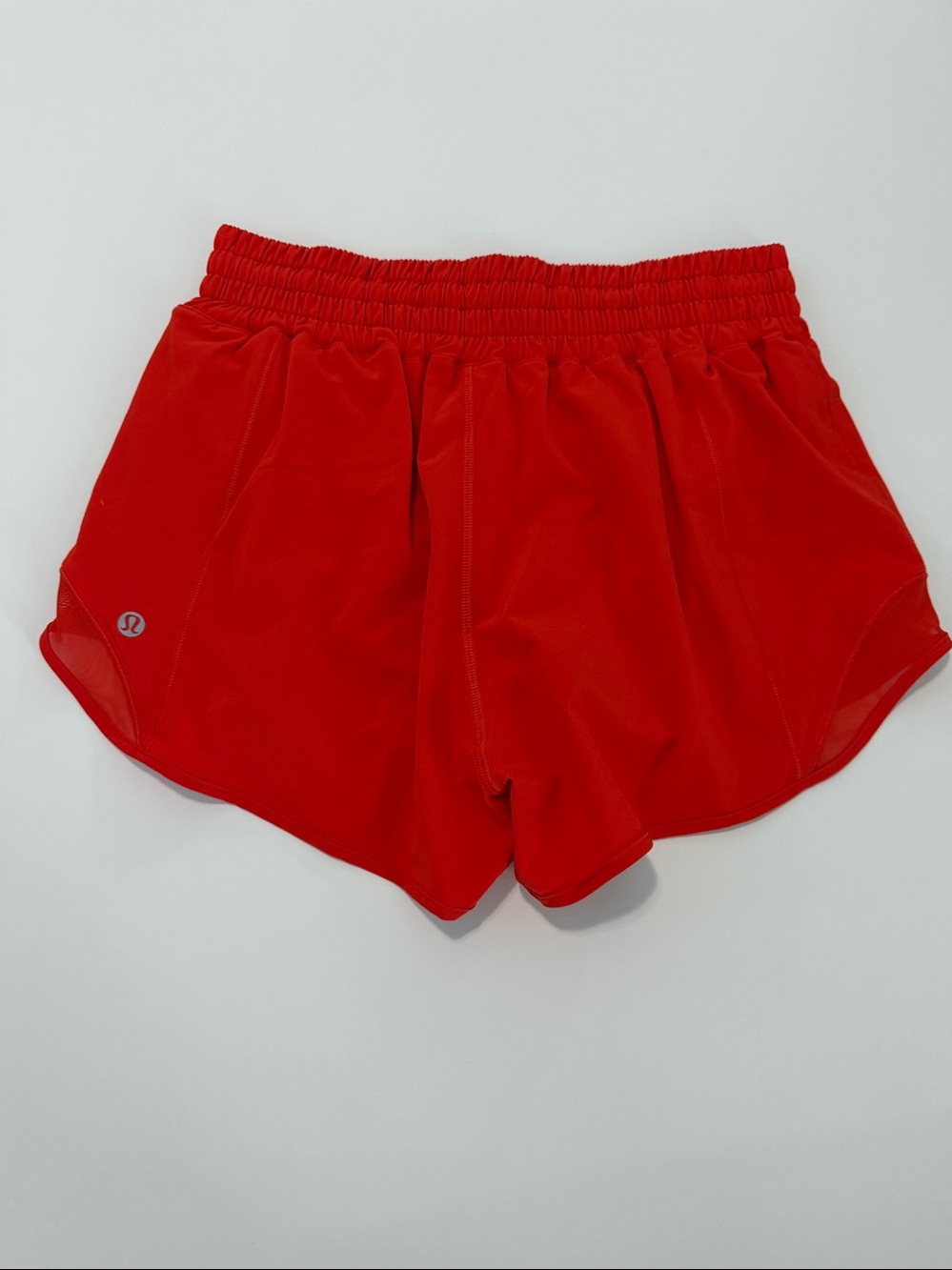 Lululemon - Hotty  Hot High Rise Short 2.5” - Size 6 & 8 - NWT - Picture 3 of 8